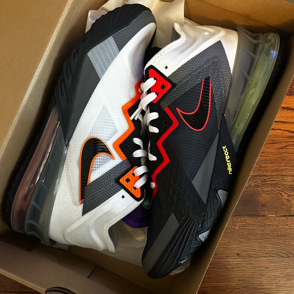 Nike Lebron 18 Air Max tribute color way. Size 11.5